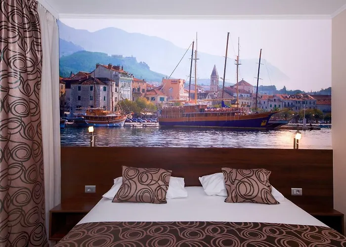 Art * מאקרסקה